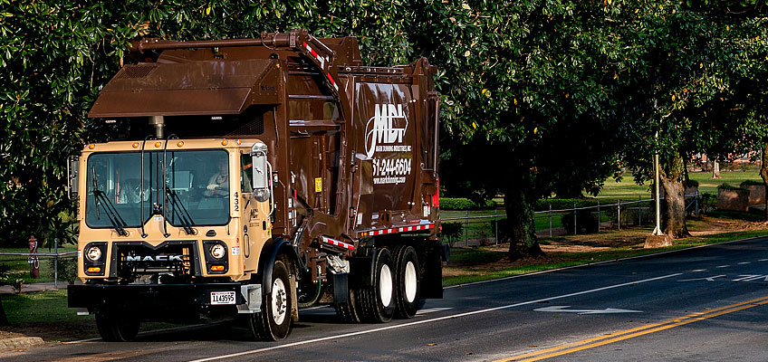 Mark Dunning, Inc. offers garbage and recycling services to commercial and residential communities in AL, FL, GA, MS and TX