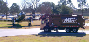 MDI Front Dump Truck On Route
